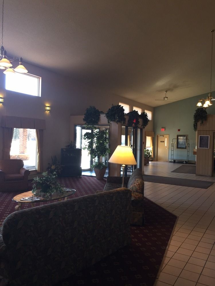 Boarders Inn & Suites By Cobblestone Hotels Superior Exteriér fotografie