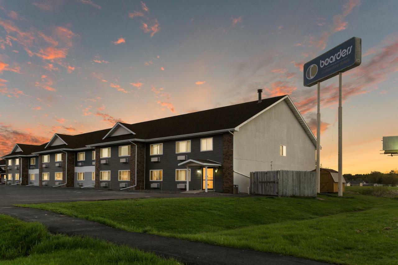 Boarders Inn & Suites By Cobblestone Hotels Superior Exteriér fotografie