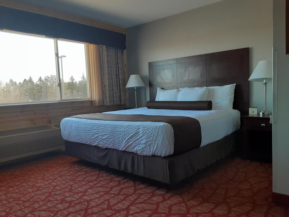 Boarders Inn & Suites By Cobblestone Hotels Superior Exteriér fotografie