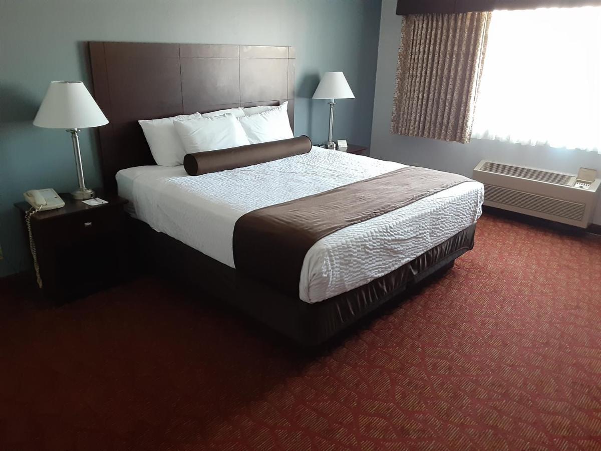 Boarders Inn & Suites By Cobblestone Hotels Superior Exteriér fotografie